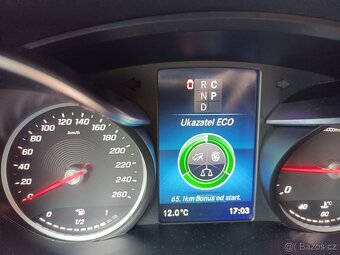 Mercedes-Benz V-Class 250d | r.v. 2022 | 8 míst | DPH - 5