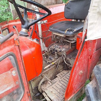 Traktor zetor 5711 - 5