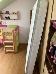 Kvalitní dětská zvýšená postel DOMESTAV masiv smrk s matrací - 5