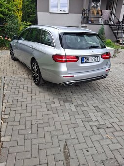 Mercedes Benz E 220D 143 Kw, 4MATIC - 5