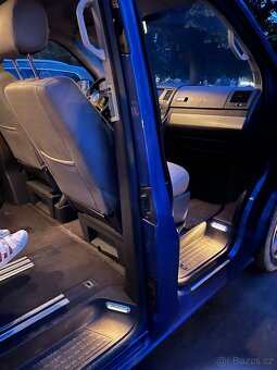 Prodám VW Multivan T5 2.5TDI - 5