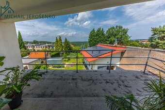 Prodej rodinný dům 361 m², pozemek 1276 m² - Kostelec nad Če - 5