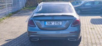 Mercedes Benz E 220d (bourané) - 5