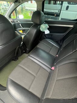 Peugeot 407 sedan 2.0nafta najeto 160tiskm - 5