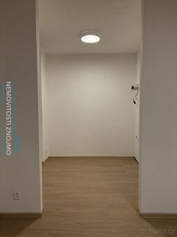 Pronájem zrekonstruovaného bytu 1+kk 35 m, Znojmo (u centra - 5