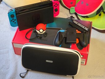Nintendo Switch + hry + příslušenství + krabice - 5