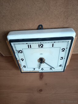 Nástěnné hodiny Prim - 5