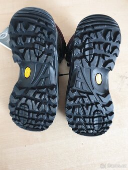 NOVÉ trekové boty LOWA RENEGADE GTX MID Ws - 5