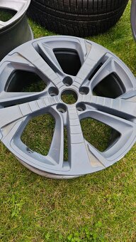 Sada Alu Kola Peugeot 308 GT R18 5x108 - 5