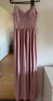 Světle růžové šaty - 5