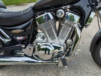 Suzuki Intruder 1400 - 5