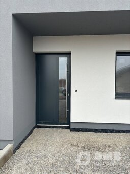 Rodinný dům 5kk, u Pardubic - 5