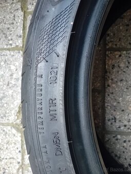 225/40R18 - 5