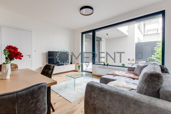 Pronájem moderně zařízeného bytu 2+kk (54,6 m²) s předzahrád - 5