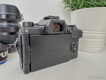 Olympus OM-D E-M5 Mark III - 5