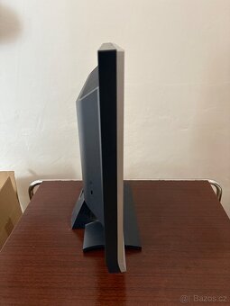 LCD monitor BenQ FP72E S - 17“ - 5
