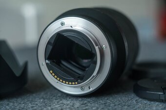 objektiv Sony FE 28-70 mm f/3,5-5,6 OSS + příslušenství - 5