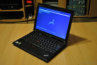 Specialita - Libreboot ThinkPad X200s - výborný stav - 5