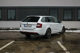 Škoda Octavia Combi 2.0 TDI RS DSG 4x4 - 5