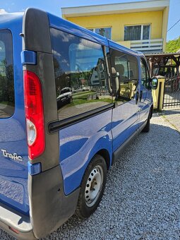 Renault Trafic 2.0 Passenger 2014 84kw 9 miest klima ťažné D - 5