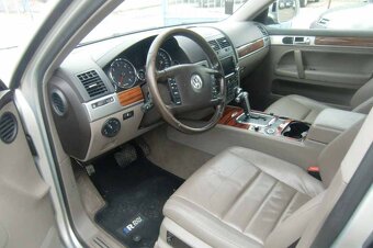 VW TOUAREG 3,0 TDI V6 - 5