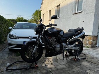 Honda Hornet 900, 2004 - 5