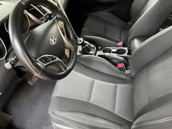 Hyundai i30, kombi, r.v. 02-2016, najeto 61000 km - 5