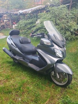Suzuki Burgman 650 - 5