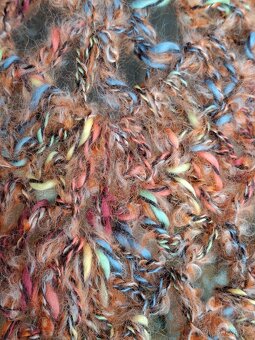 Teplý háčkovaný šátek - 5