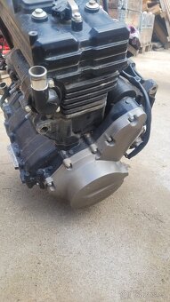 Motor CFMoto 650MT - 5
