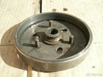 Díly z motoru Babetta typ 210 - 5