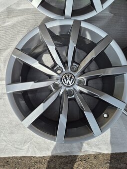5x112 r18 Vw Passat B8 R line -Monterey - 5