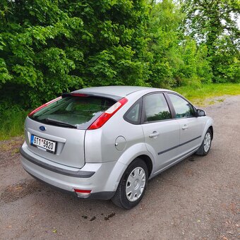 Ford Focus 1.6 74kw,poctivych 171tkm,klima - 5