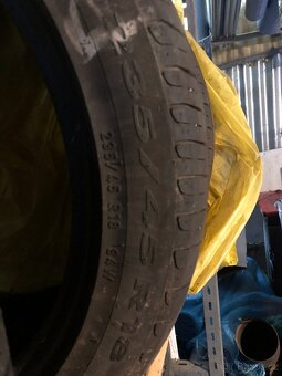 Prodám použitou pneumatiku 255/45 R18 99W – DOT 4819 - 5