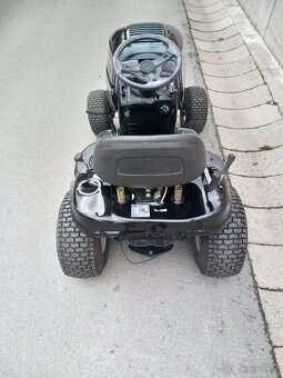 Prodám zahradní traktor MTD 15.5hp - 5