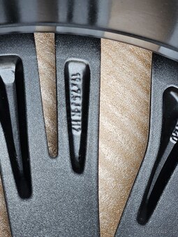 Pěkná, nová orig kola Škoda Kodiaq, Michelin 235/50/19 - 5