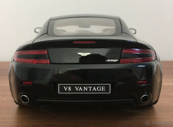 1:18 Rarita Aston Martin V8 Vantage od AutoArt - 5