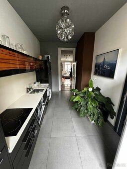 Stylový byt 2+1 s balkonem na Žižkově – 90 m² - 5