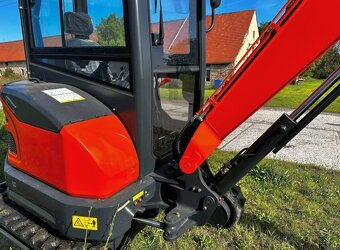 Bagr 3t tříválcový motor roztahovací pásy mimoosé kopání - 5