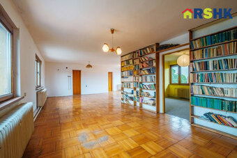 RD s 2 byty 3+1, garážemi, HK, ul. Zelená, pozemek... - 5