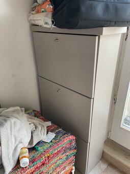 Botník na míru z luxusního šedobéžového lamina - 5