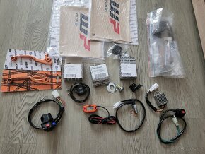 KTM EXC - elektrika,konektory piny zásuvky 2T 4T - 5