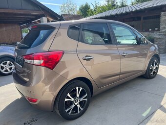 HYUNDAI ix20 1.6i 92 KW PDC TEMPOMAT VYHŘ.SEDADLA 2xALU KOLA - 5