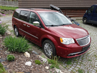 Chrysler Town & Country 3.6 V6 - 5