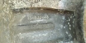 Pneumatika s alu diskem 15x6JJ 45 rozteč 4x114,3 - 5