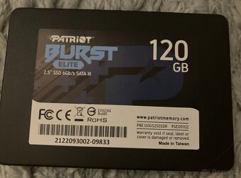 SSD disky 120 -256 GB, většina nových, cena od jednoho kusu - 5