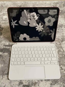 Apple Magic Keyboard pro iPad (10th generation) - česká - 5