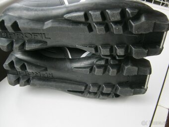 Junior běžkařské boty V3TEC Cruise Pro velikost 33, SNS - 5