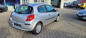 Renault clio rok 2006 najeto 130 tisíc 1.6 16v - 5