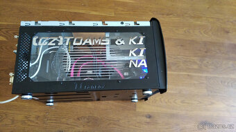 Starší stolní počítač - 5